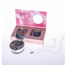 Pearl jewelry gift box featuring a freshwater pearl necklace, elegant packaging for jewelry presentation and gifting.