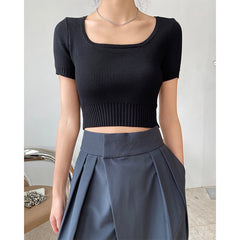 Women’s knitted squareneck short navel t-shirt featuring slim fit, short sleeves, in a fashionable blogger style.