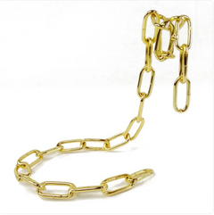 Metal suspension chain wine rack holder with hooks for hanging wine bottles, designed for kitchen or bar storage.